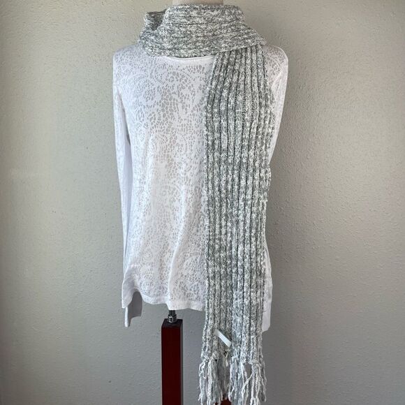 Charter Club Gray Scarf EUC - Picture 1 of 6